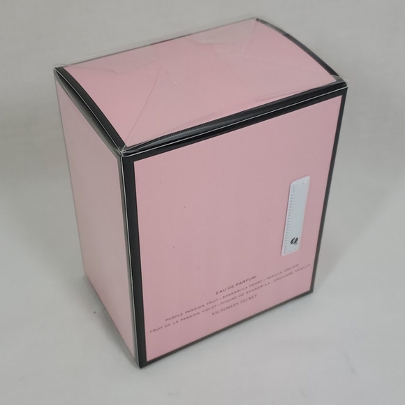 Victoria's Secret Bombshell Sealed - Picture 2 of 6